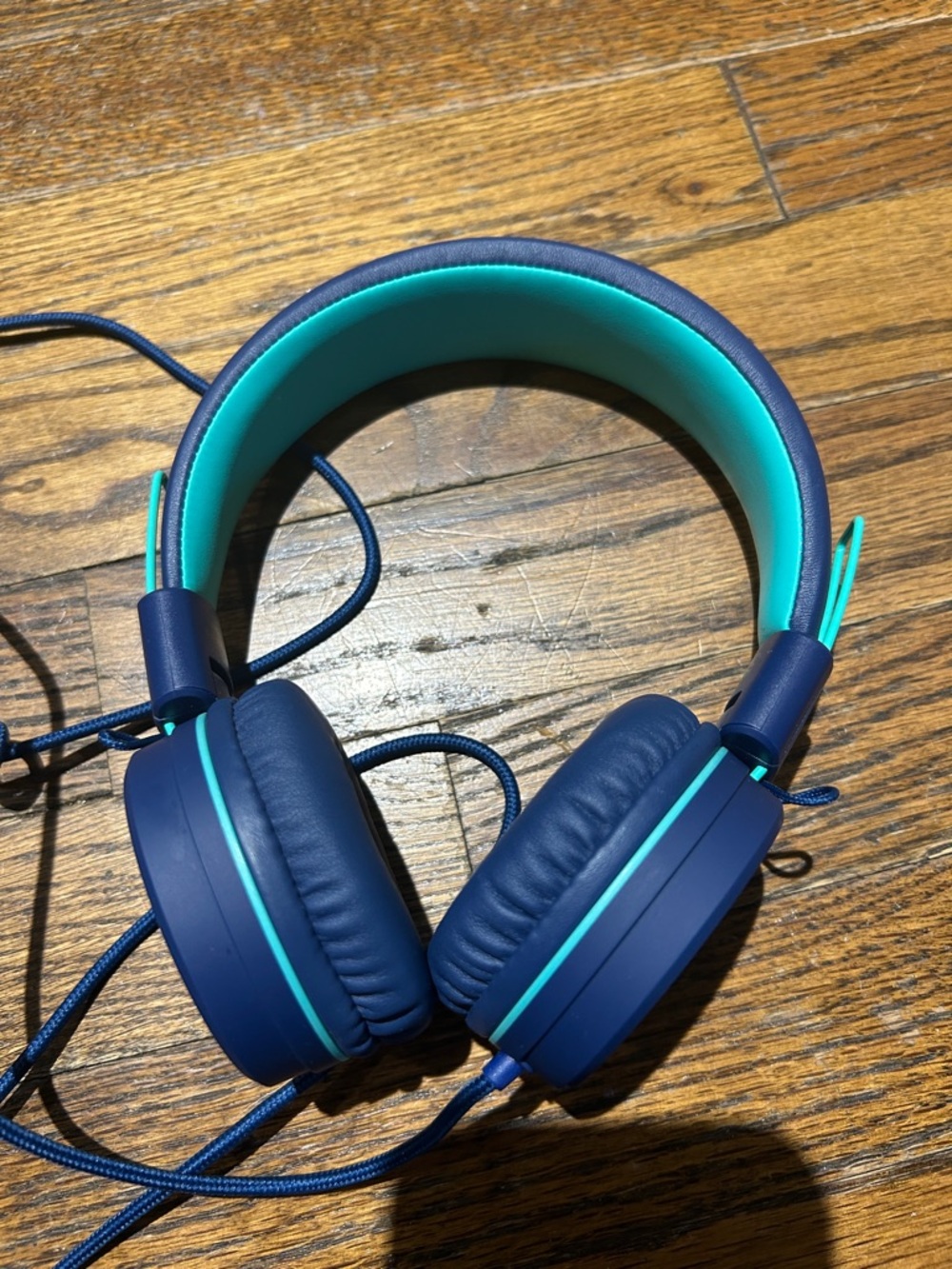 Over-Ear Wired Headphones in Teal and Navy - Comfortable Sound - Picture 9 of 9